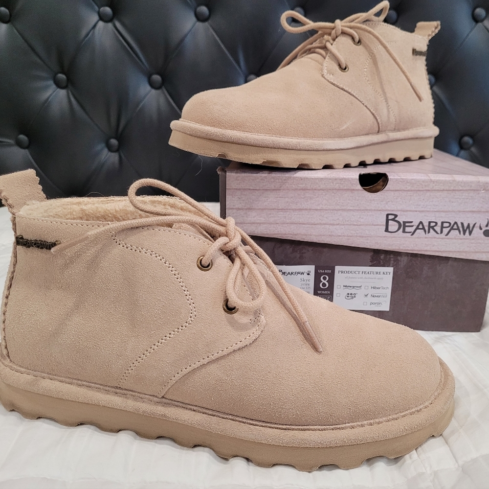 Like NEW BearPaw Chukka Bootie